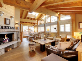 Chalet de 175m² à Courchevel Le Praz - Confort et Charme pour 10 Personnes - Sauna et Terrasse - FR-1-575-11